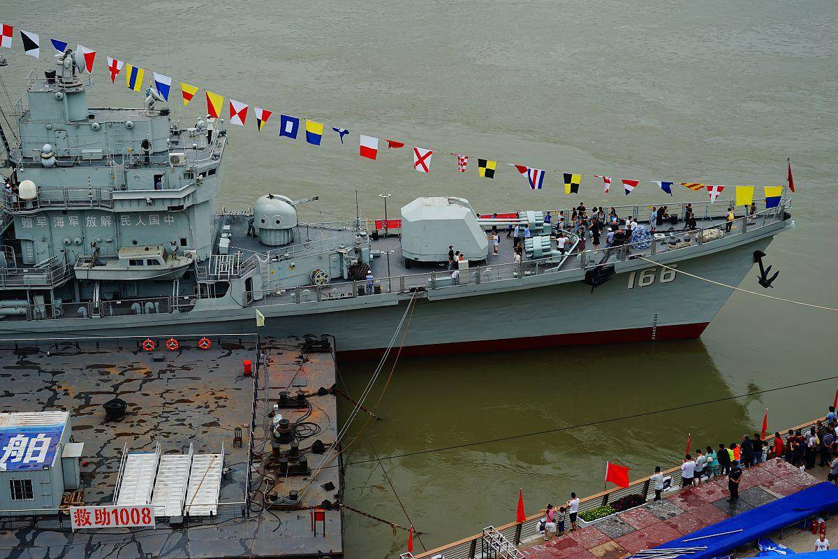 褥背后：中国海军作战理念的颠覆性升级冰球突破技巧福建舰取消“豆腐块”被(图4)